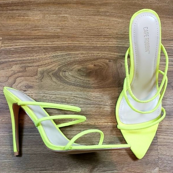 DEARA! - Picture 3 of 3